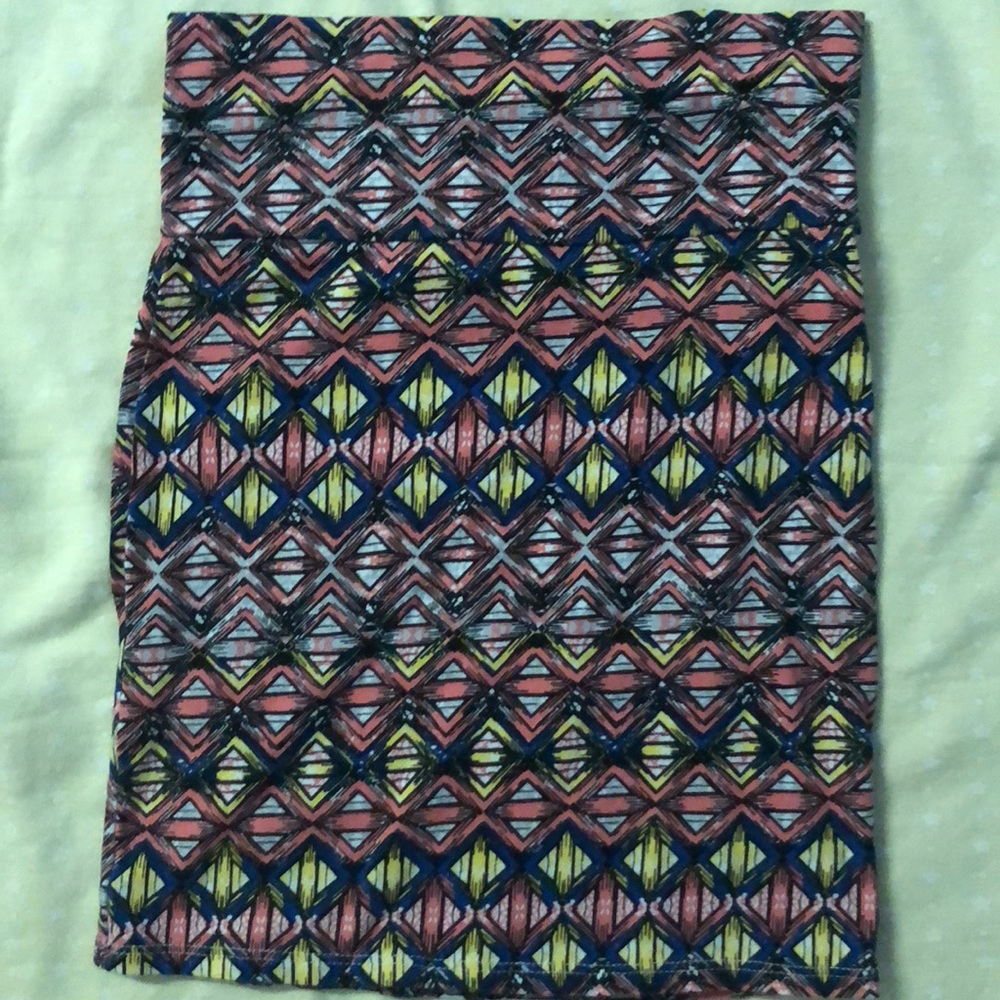 Tribal patterned mini skirt